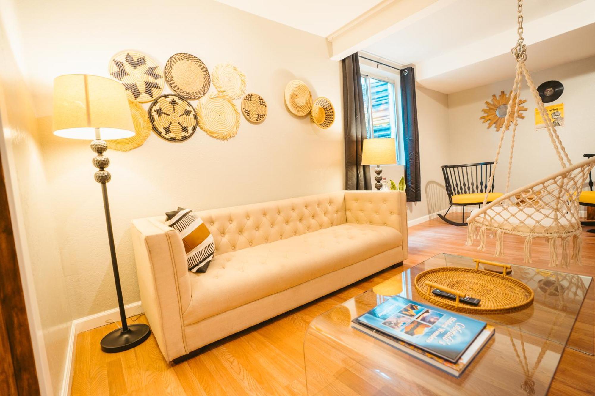 Windsor Retreat Private Basement Suite DEN Zewnętrze zdjęcie