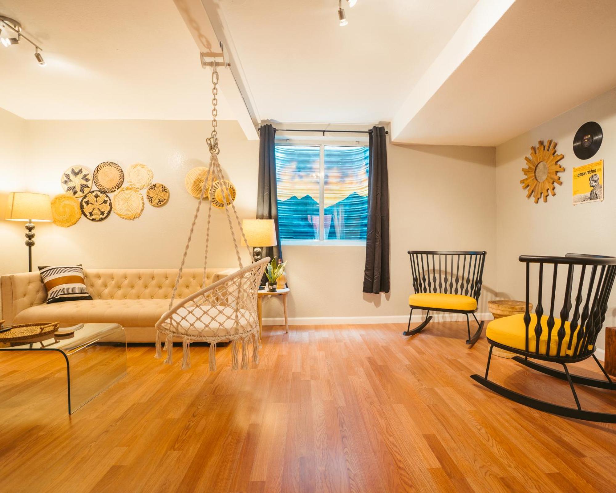 Windsor Retreat Private Basement Suite DEN Zewnętrze zdjęcie